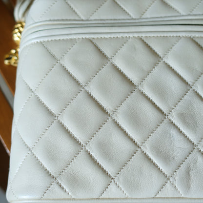 Chanel Vintage Ivory Lambskin Diamond quilted Gold bijoux chain Vanity Shoulder Bag
