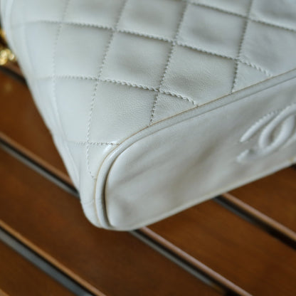 Chanel Vintage Ivory Lambskin Diamond quilted Gold bijoux chain Vanity Shoulder Bag