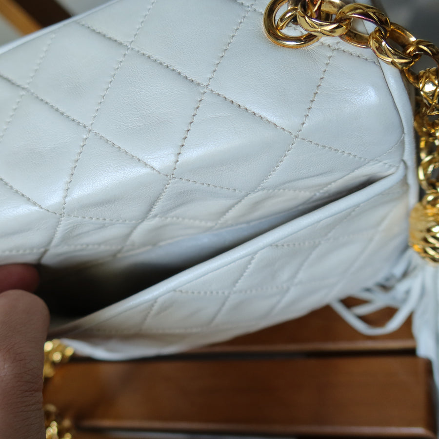 Chanel Vintage Ivory Lambskin Diamond quilted Gold bijoux chain Vanity Shoulder Bag