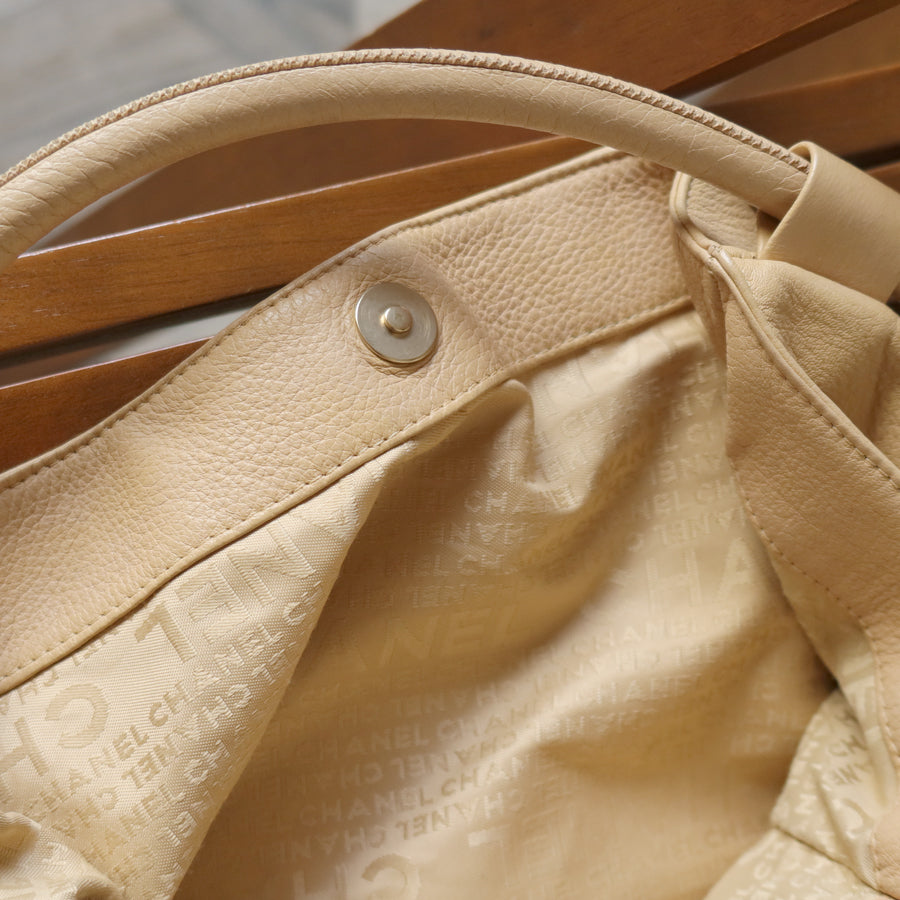 Chanel Vintage Light Beige Calfskin Leather Coco Dice Medium Hobo Shoulder Bag