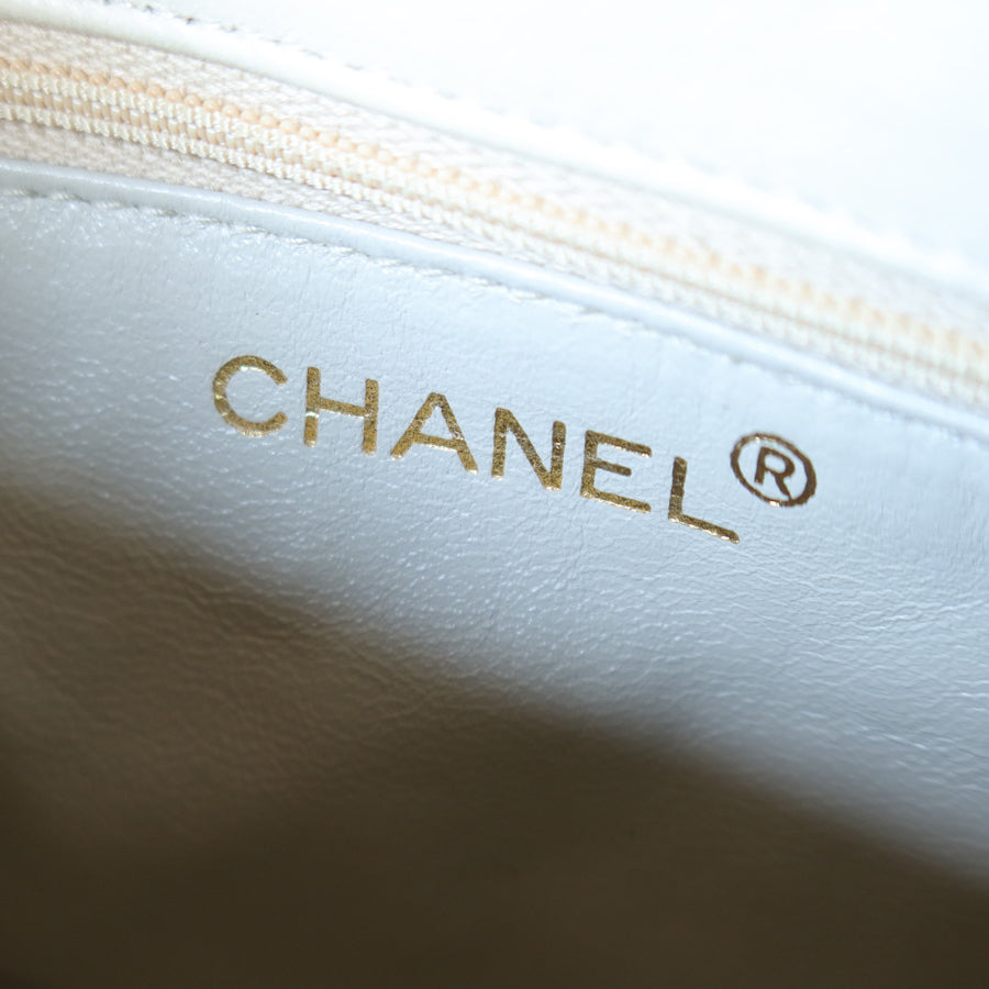 Chanel Vintage Ivory Lambskin Diamond quilted Gold bijoux chain Vanity Shoulder Bag