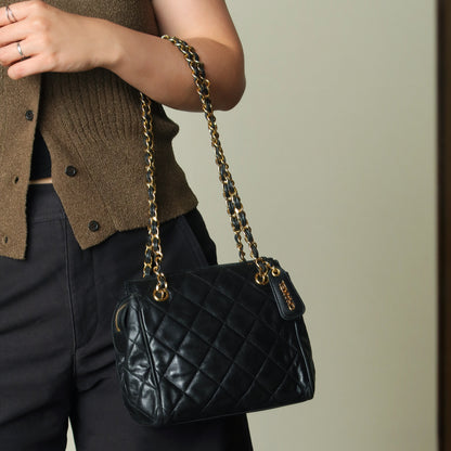 Chanel Vintage Black Lambskin Diamond Quilted Zipper charm CC Double Chain Bag