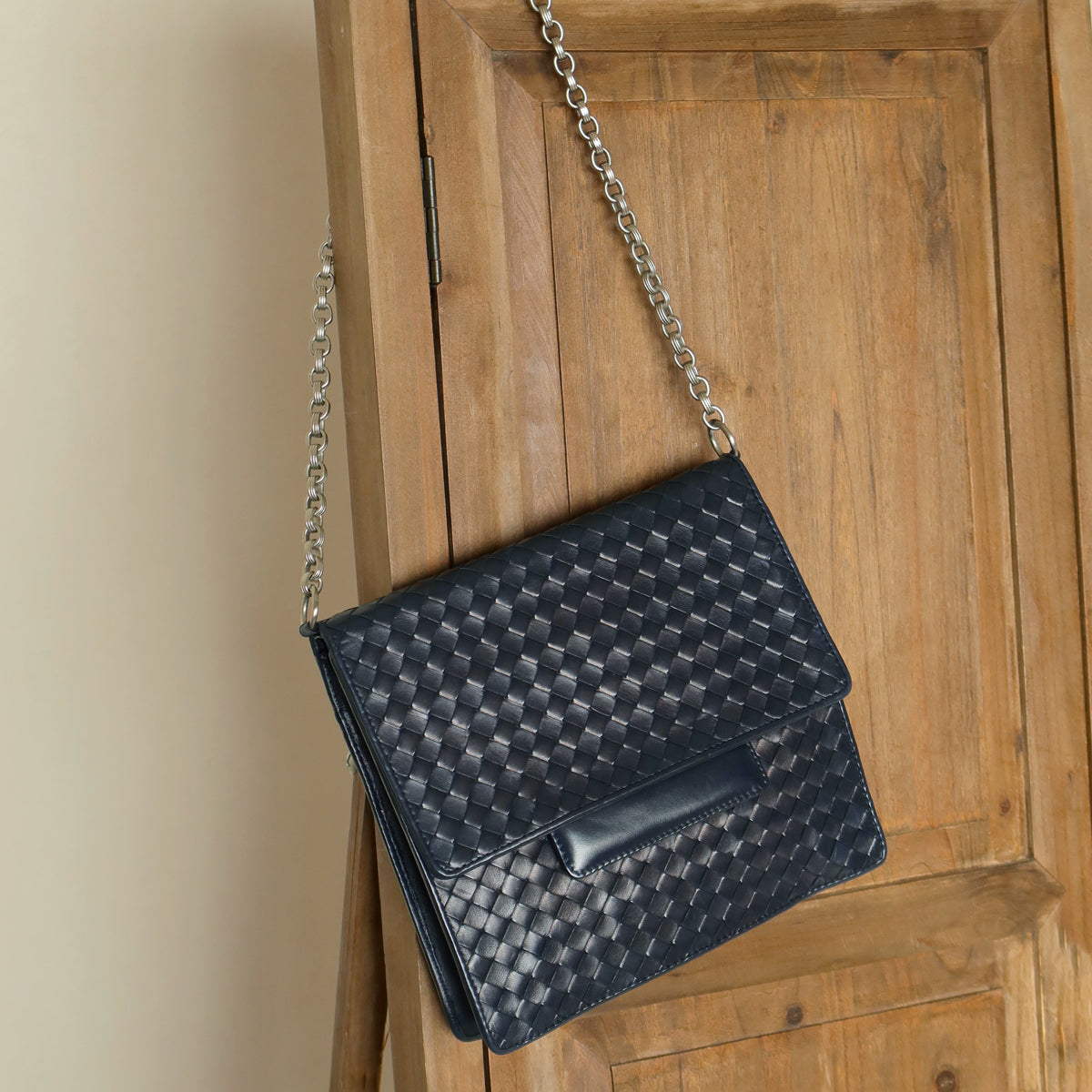 Bottega Veneta Vintage Navy Intrecciato Leather Chain Strap Shoulder Flap Bag