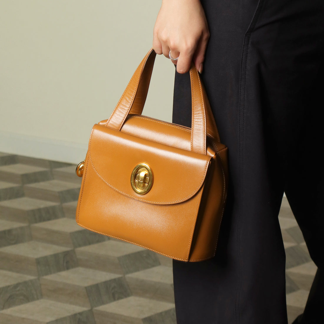 Christian Dior Vintage Caramel Brown Grained Leather CD Turn lock Top Handle Bag