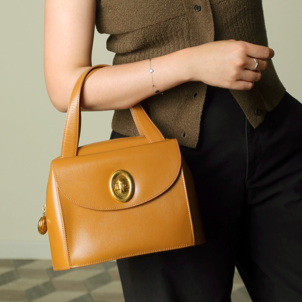 Christian Dior Vintage Caramel Brown Grained Leather CD Turn lock Top Handle Bag