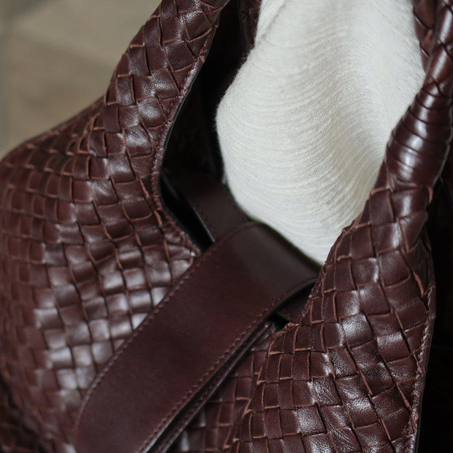 Bottega Veneta Vintage Dark Brown Intrecciato Leather Belt Hobo Shoulder Bag