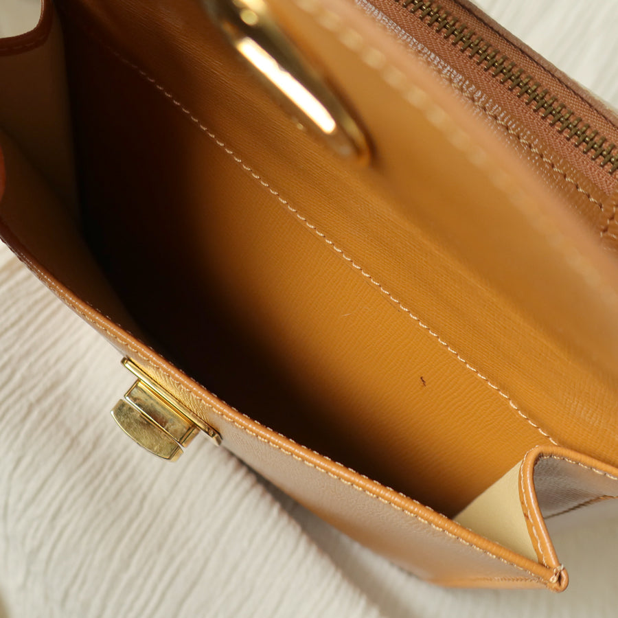 Christian Dior Vintage Caramel Brown Grained Leather CD Turn lock Top Handle Bag