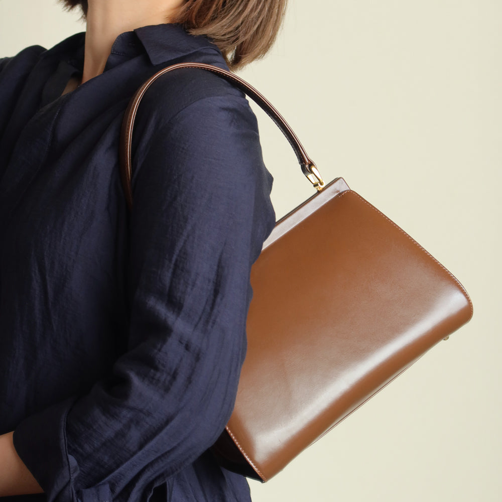 Gucci Vintage Caramel Brown Leather Gold Logo Kiss lock Top Handle Bag