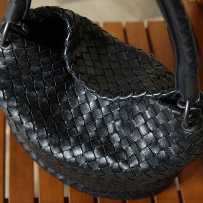Bottega Veneta Vintage Black Intrecciato Ring Hobo style Bucket Shoulder Bag M