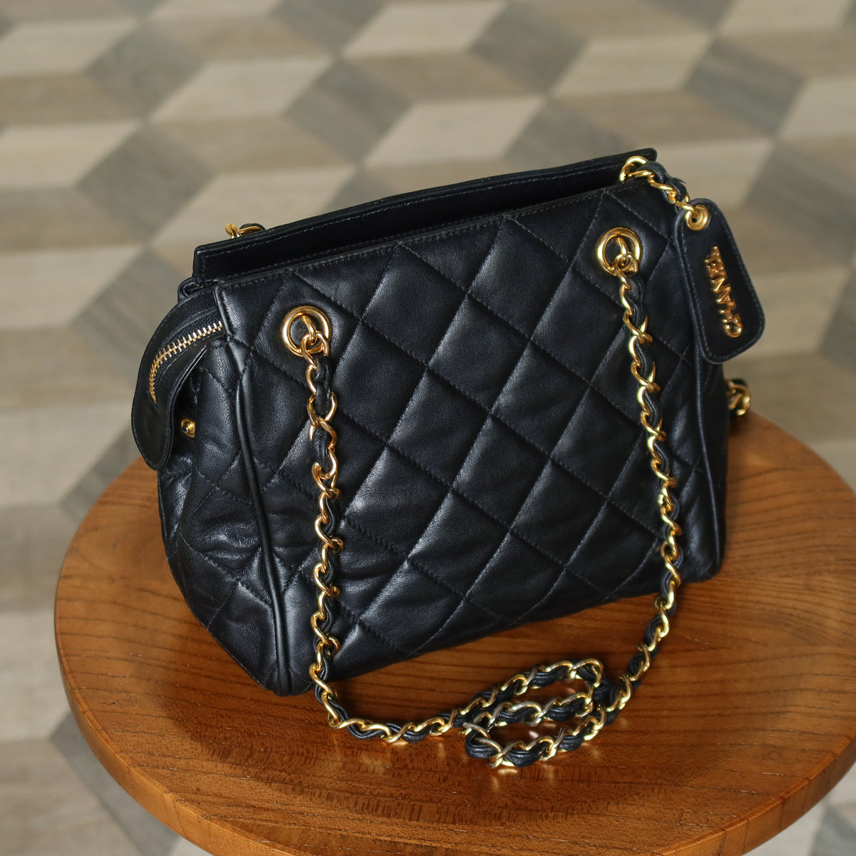 Chanel Vintage Black Lambskin Diamond Quilted Zipper charm CC Double Chain Bag