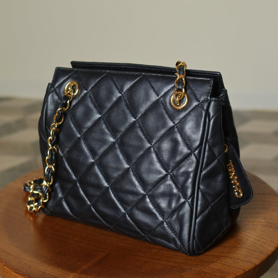 Chanel Vintage Black Lambskin Diamond Quilted Zipper charm CC Double Chain Bag