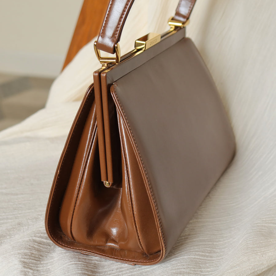 Gucci Vintage Caramel Brown Leather Gold Logo Kiss lock Top Handle Bag