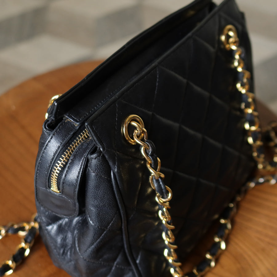 Chanel Vintage Black Lambskin Diamond Quilted Zipper charm CC Double Chain Bag