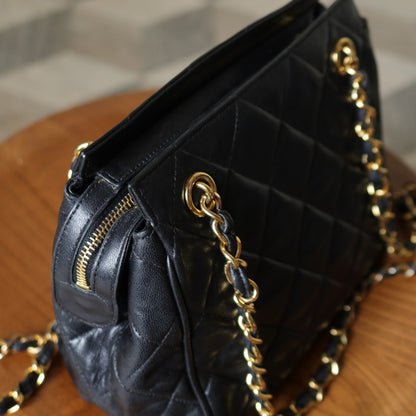 Chanel Vintage Black Lambskin Diamond Quilted Zipper charm CC Double Chain Bag