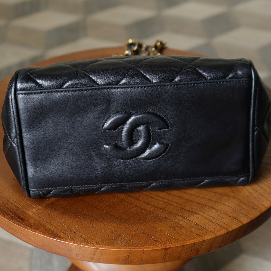 Chanel Vintage Black Lambskin Diamond Quilted Zipper charm CC Double Chain Bag