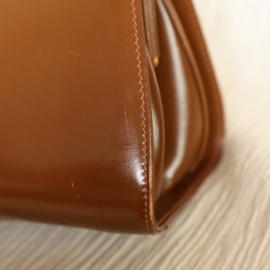 Gucci Vintage Caramel Brown Leather Gold Logo Kiss lock Top Handle Bag