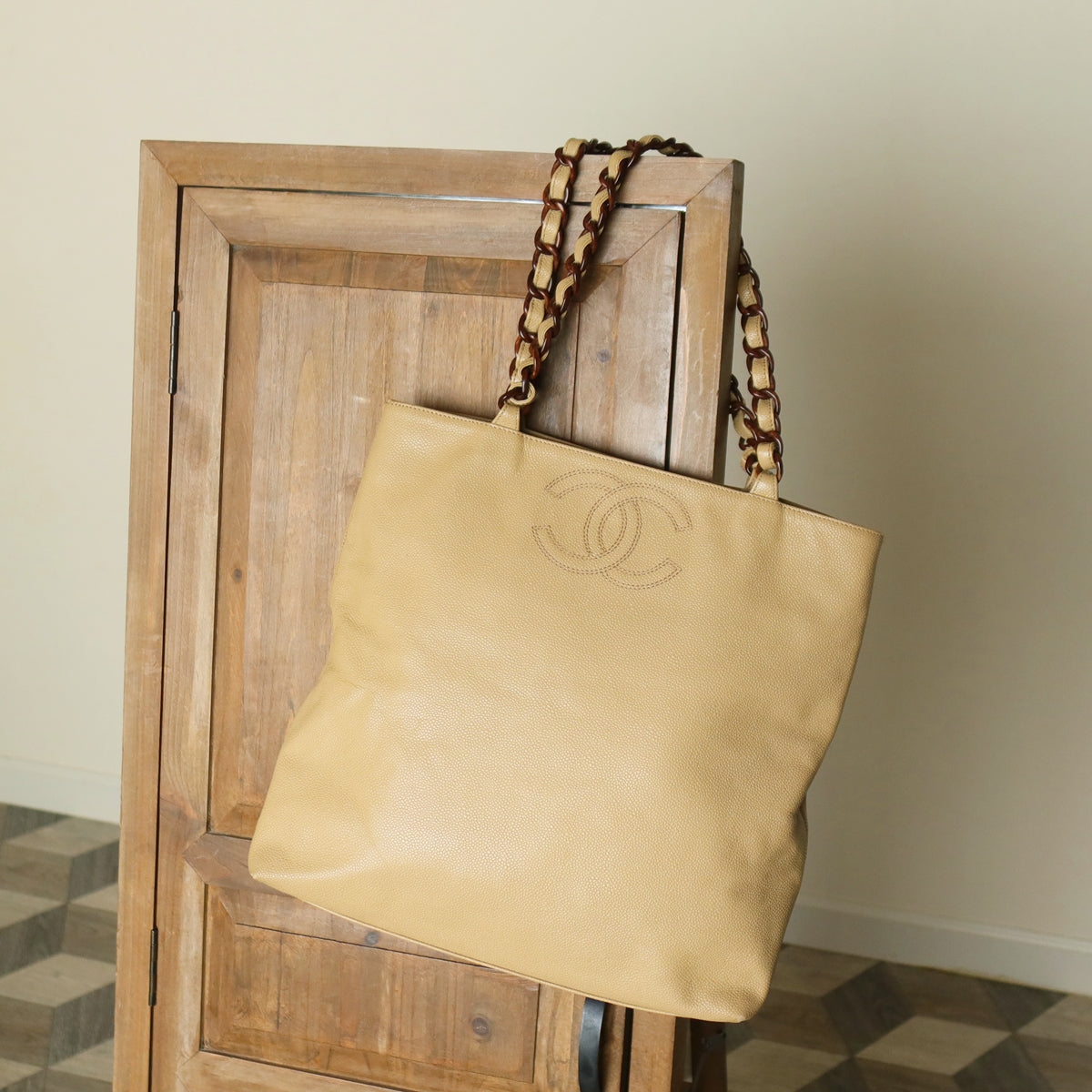 Chanel Vintage Beige Caviar Leather Tortoise shell Chain Shoulder Tote Bag M
