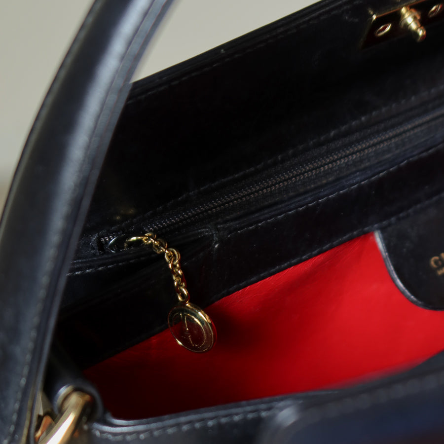 Gucci Vintage Black Leather Bamboo Clasp Turnlock 2 way Bag