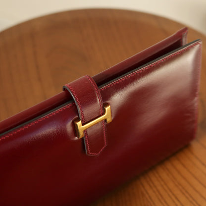 Hermès Vintage 80s Bearn Box Calf leather Bi-fold Long wallet in Bordeaux Rouge