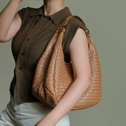 Bottega Veneta Vintage Caramel Brown Intrecciato Campana Hobo Shoulder Bag M2