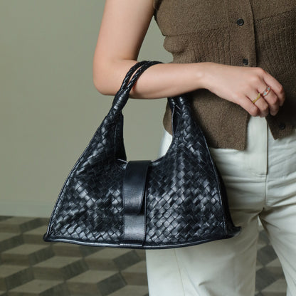 Bottega Veneta Vintage Black Intrecciato Leather Belt Hobo Shoulder Bag