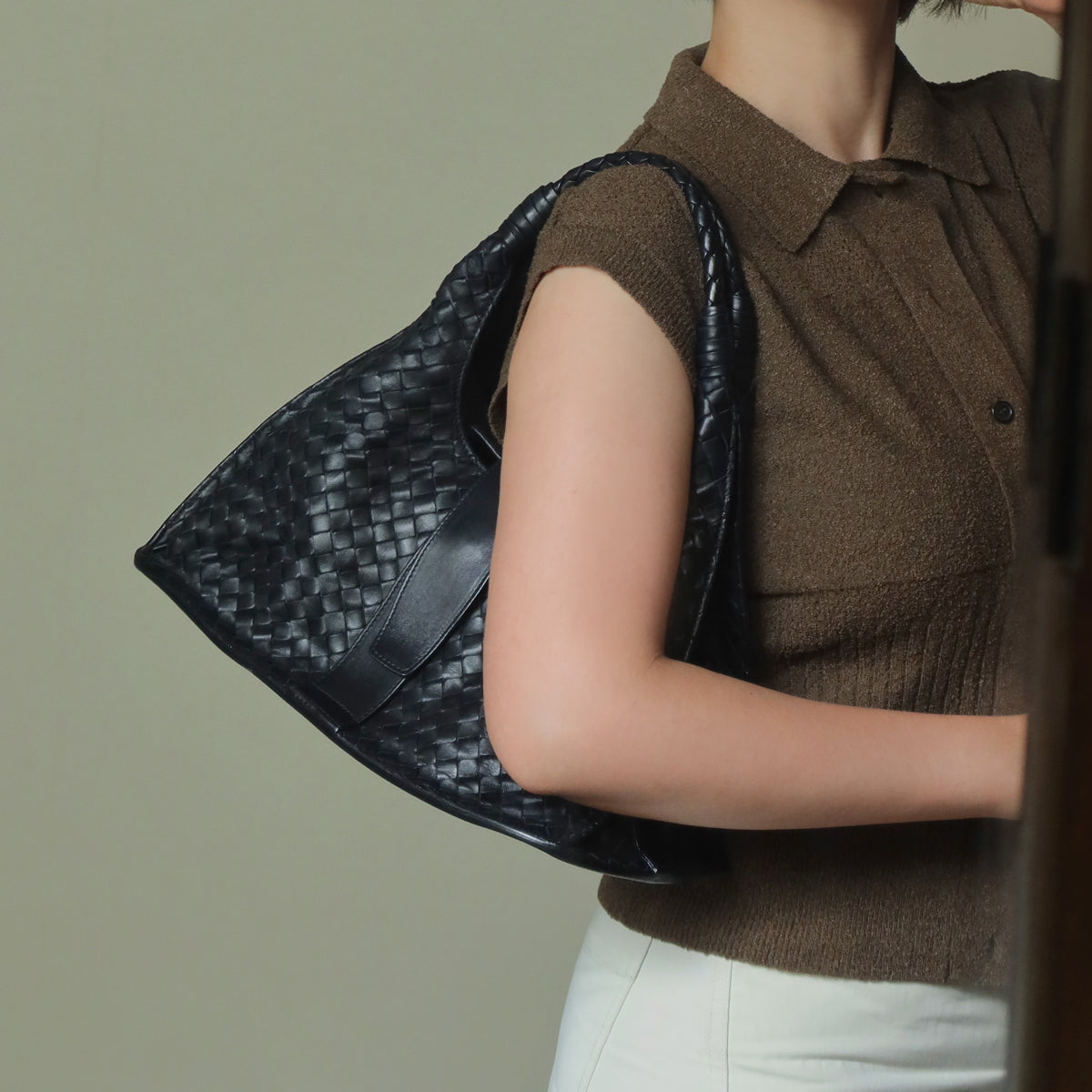 Bottega Veneta Vintage Black Intrecciato Leather Belt Hobo Shoulder Bag