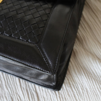 Rare Bottega Veneta Vintage Black Intrecciato Leather Turn lock Shoulder Bag