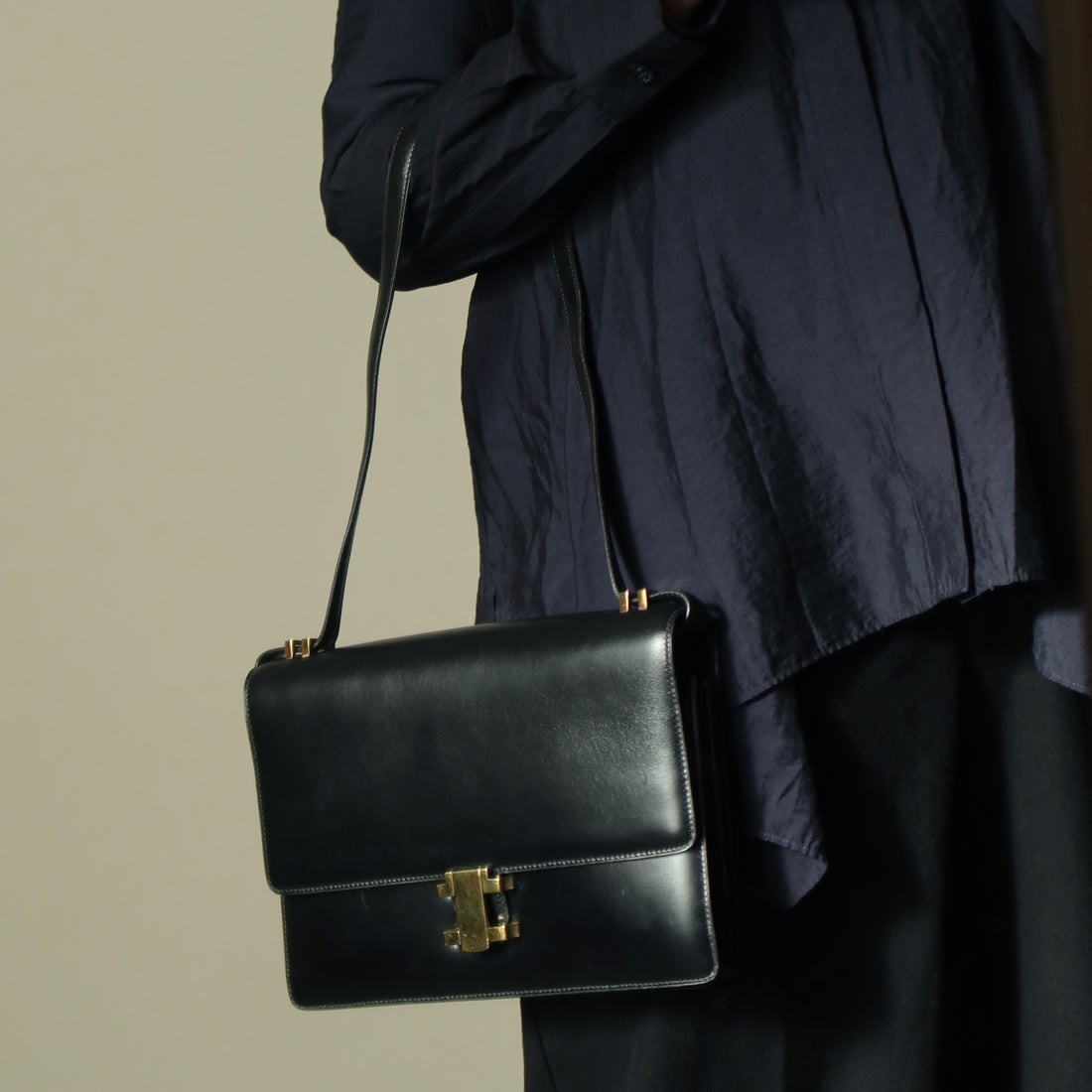 Hermès Vintage 70s Black Box Calf Leather 2 way Shoulder Clutch Bag