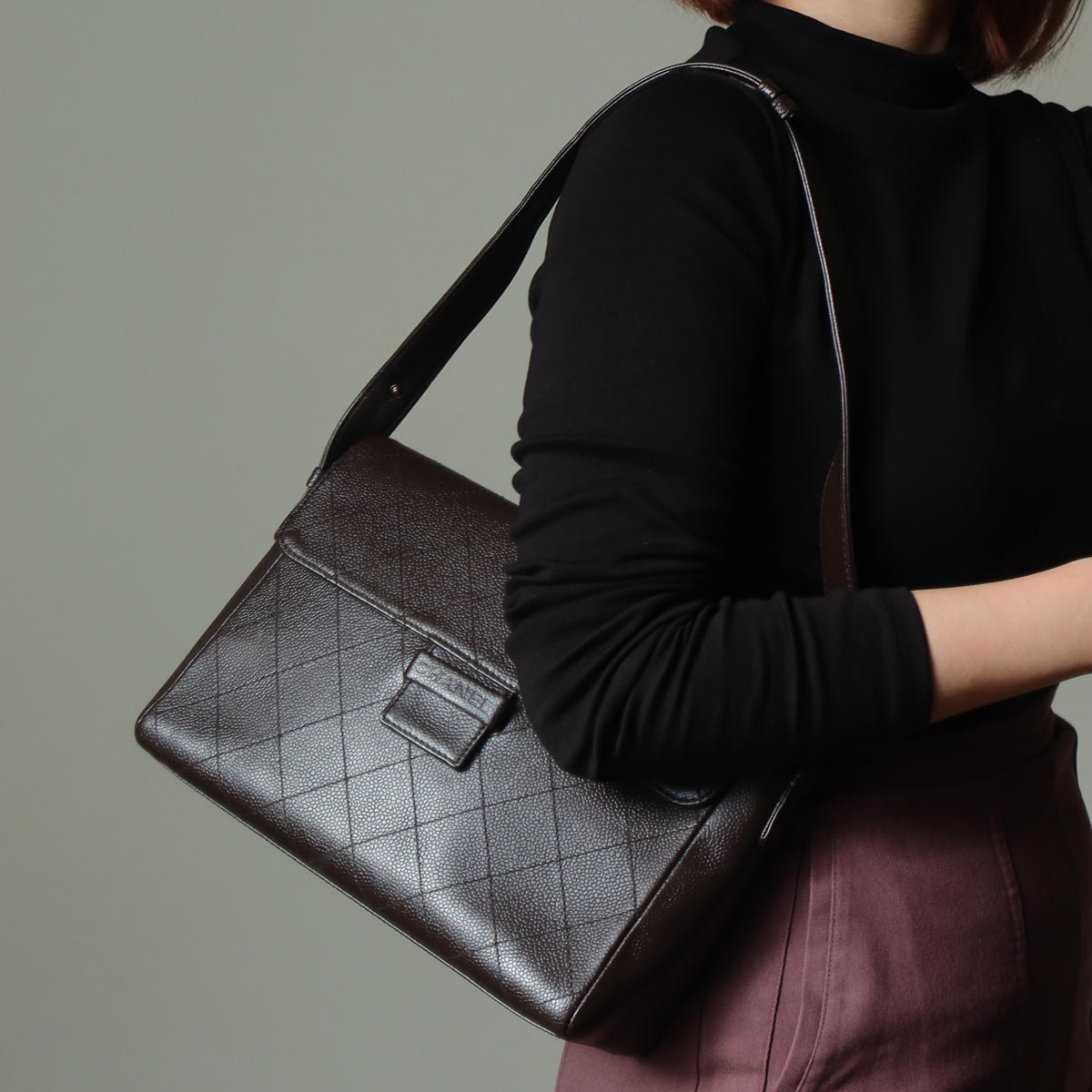 Chanel Vintage Dark Brown Caviar Leather Diamond Stitched Flap Shoulder Bag