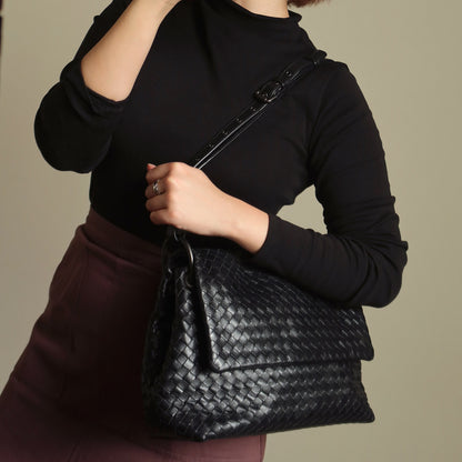 Bottega Veneta Vintage Black Intrecciato Ring Hobo Shoulder Flap Bag