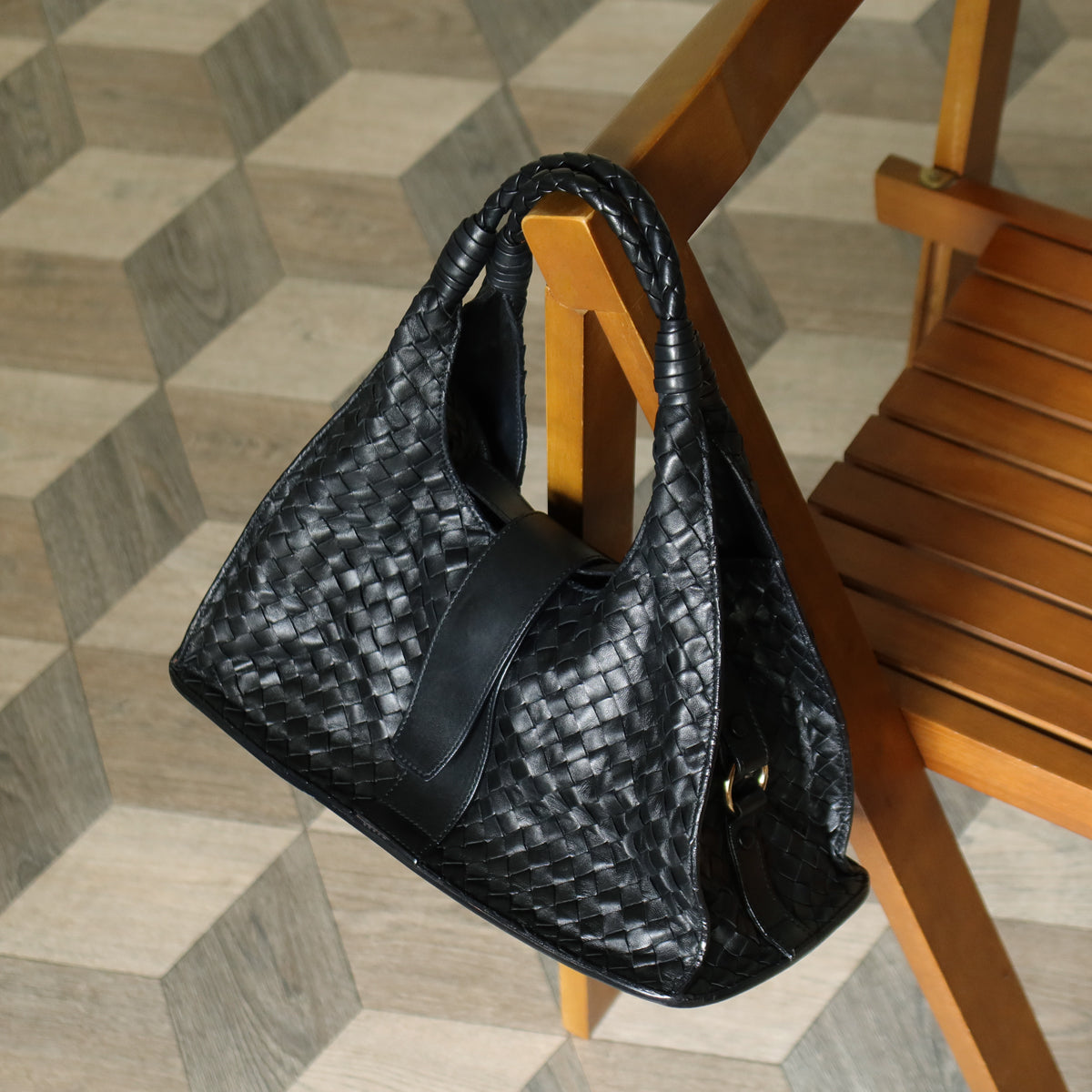 Bottega Veneta Vintage Black Intrecciato Leather Belt Hobo Shoulder Bag