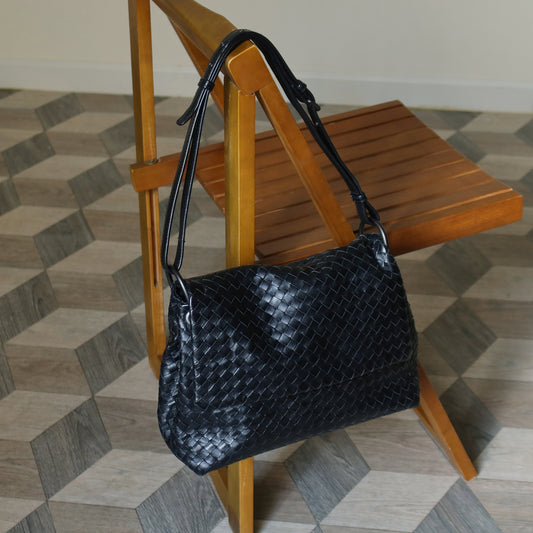 Bottega Veneta Vintage Black Intrecciato Ring Hobo Shoulder Flap Bag