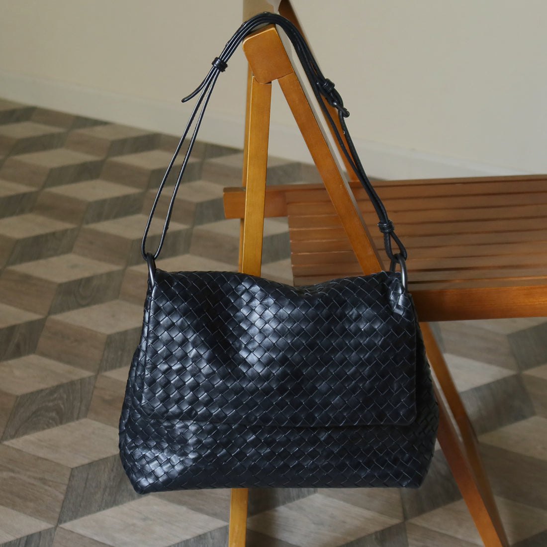 Bottega Veneta Vintage Black Intrecciato Ring Hobo Shoulder Flap Bag