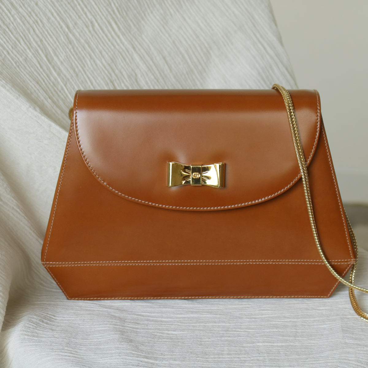Gucci Vintage Caramel Brown Leather Gold GG Bow Origami Shoulder Flap Bag
