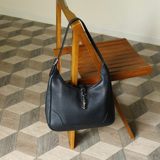Hermès Vintage '90s Black Clemence Leather Trim II 31 Shoulder Bag