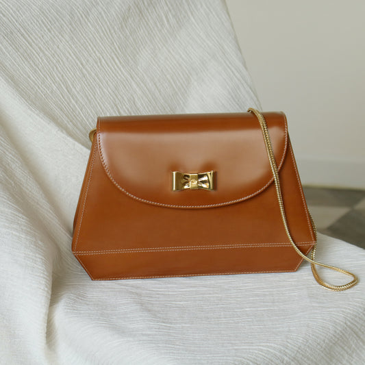 Gucci Vintage Caramel Brown Leather Gold GG Bow Origami Shoulder Flap Bag