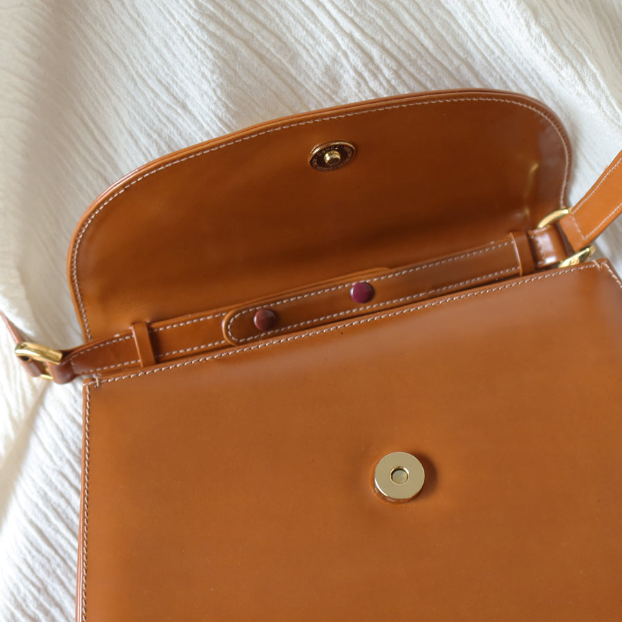 Gucci Vintage Caramel Brown Leather Gold GG Bow Origami Shoulder Flap Bag