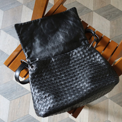 Bottega Veneta Vintage Black Intrecciato Ring Hobo Shoulder Flap Bag