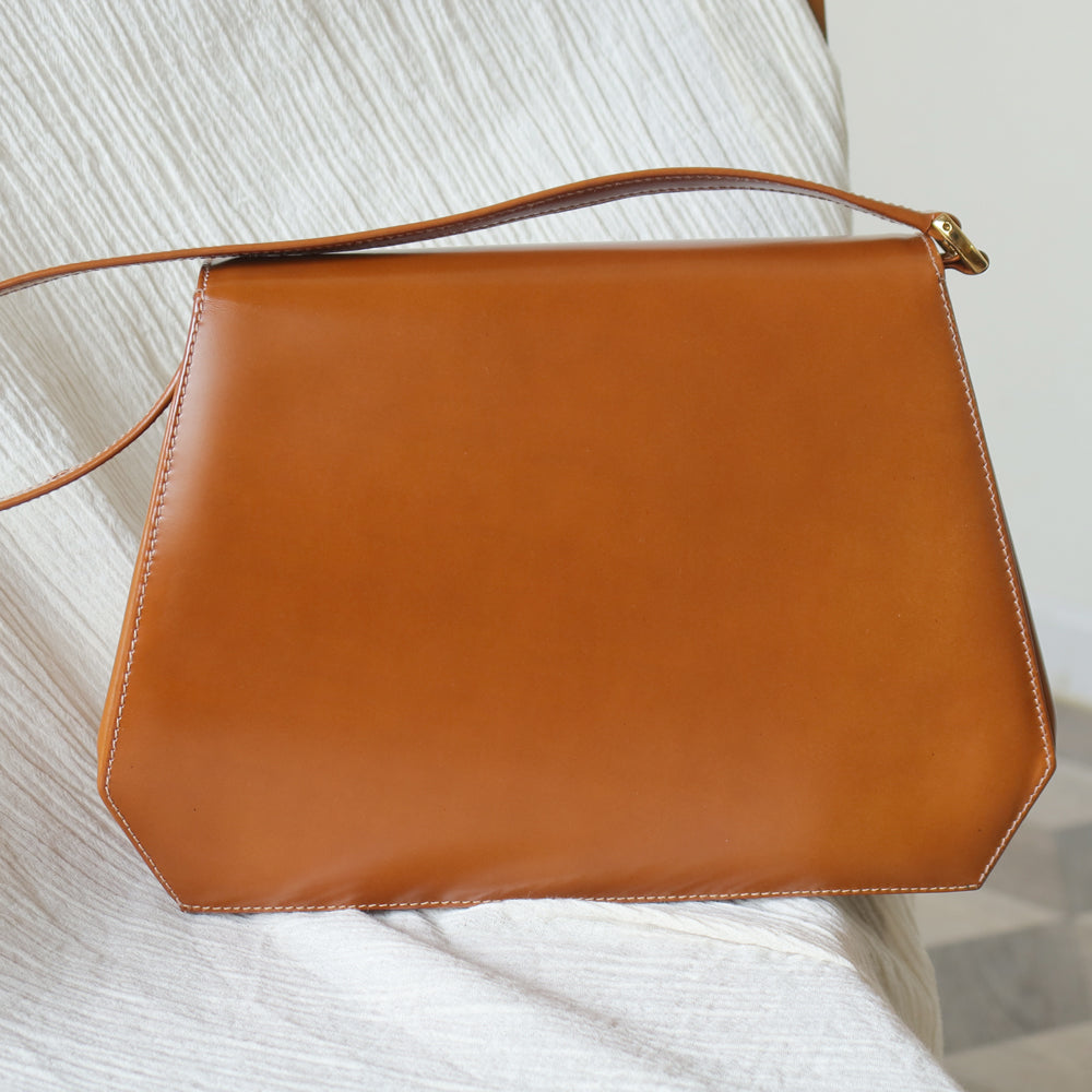 Gucci Vintage Caramel Brown Leather Gold GG Bow Origami Shoulder Flap Bag