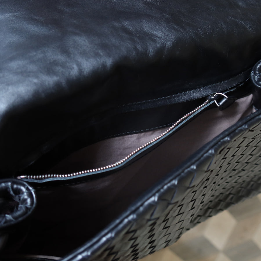 Bottega Veneta Vintage Black Intrecciato Ring Hobo Shoulder Flap Bag