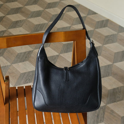 Hermès Vintage '90s Black Clemence Leather Trim II 31 Shoulder Bag