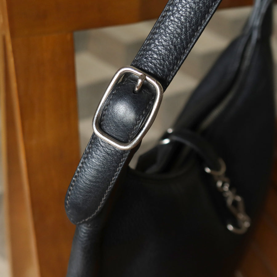 Hermès Vintage '90s Black Clemence Leather Trim II 31 Shoulder Bag