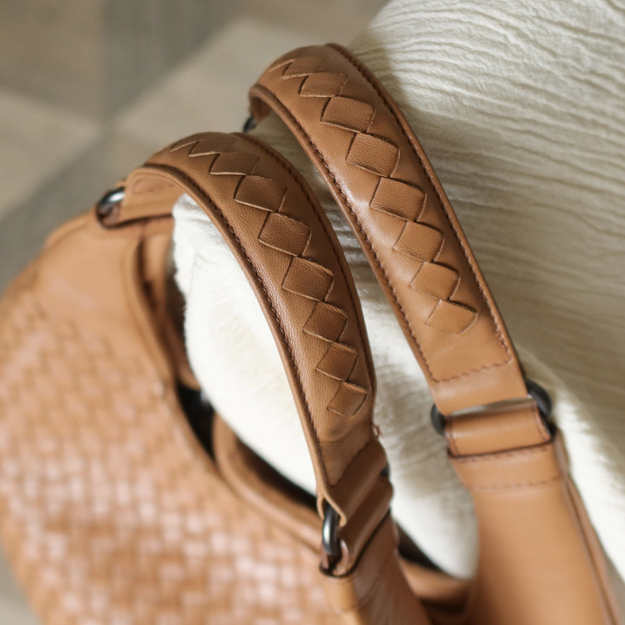 Bottega Veneta Vintage Caramel Brown Intrecciato Campana Hobo Shoulder Bag M2