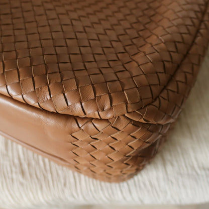 Bottega Veneta Vintage Caramel Brown Intrecciato Campana Hobo Shoulder Bag M2