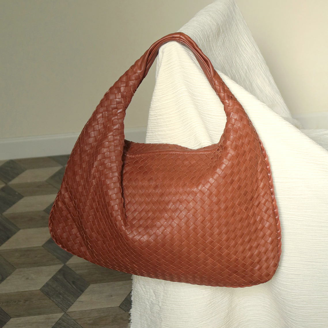 Bottega Veneta Vintage Coral Brown Intrecciato Weave Large Veneta Hobo Bag