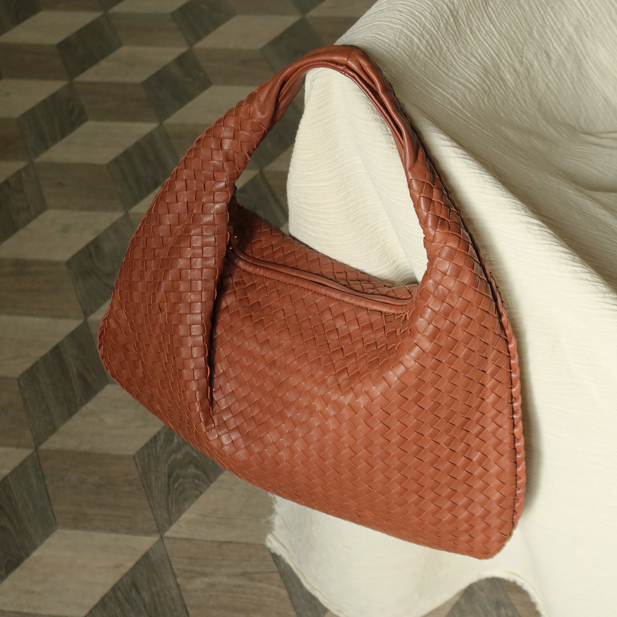 Bottega Veneta Vintage Coral Brown Intrecciato Weave Large Veneta Hobo Bag