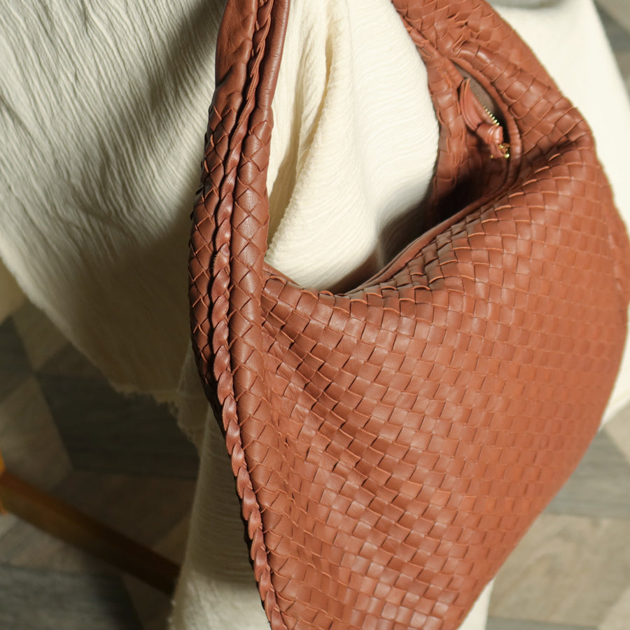 Bottega Veneta Vintage Coral Brown Intrecciato Weave Large Veneta Hobo Bag