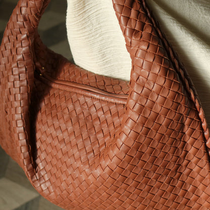 Bottega Veneta Vintage Coral Brown Intrecciato Weave Large Veneta Hobo Bag
