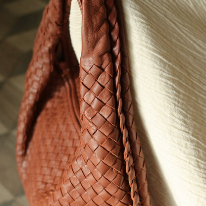Bottega Veneta Vintage Coral Brown Intrecciato Weave Large Veneta Hobo Bag