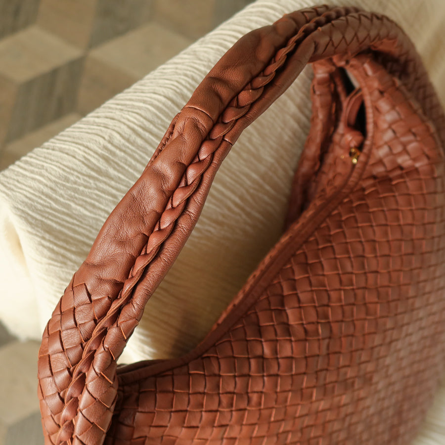 Bottega Veneta Vintage Coral Brown Intrecciato Weave Large Veneta Hobo Bag